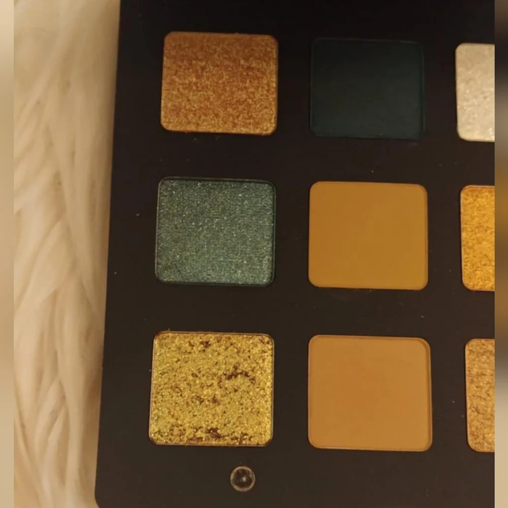 💖FIRM! NATASHA DENONA GOLD EYESHADOW PALATTE (DISCONTINUED)